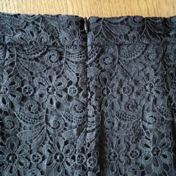 UNIQLO BLACK LACE Knee Length FITTED PENCIL SKIRT, Small - Picture 5 of 14